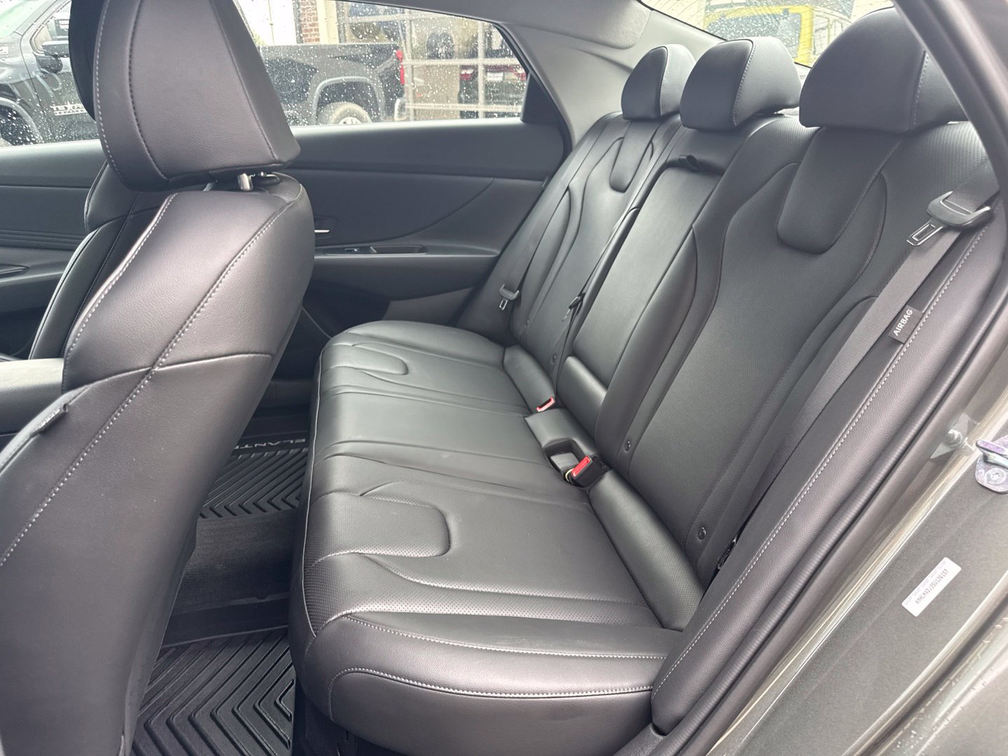 Used 2025 Hyundai Elantra Limited FWD image 14