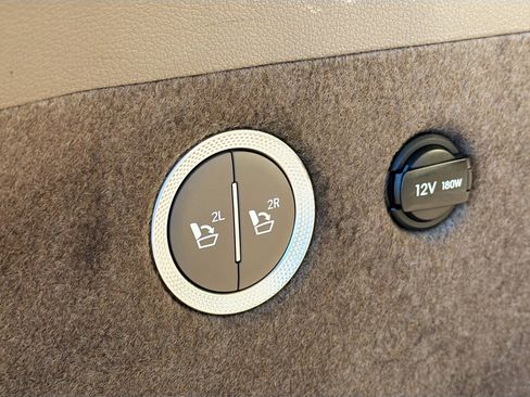 Used 2022 Genesis GV80 2.5T w/ Advanced Package 02 image 13