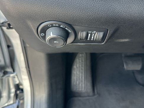 Used 2025 Jeep Compass Limited AWD/4WD image 21