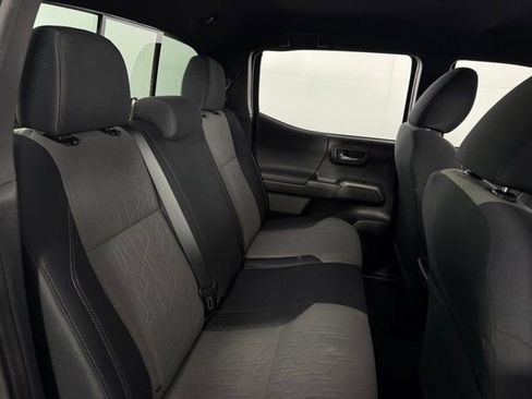 Used 2021 Toyota Tacoma TRD Sport image 17