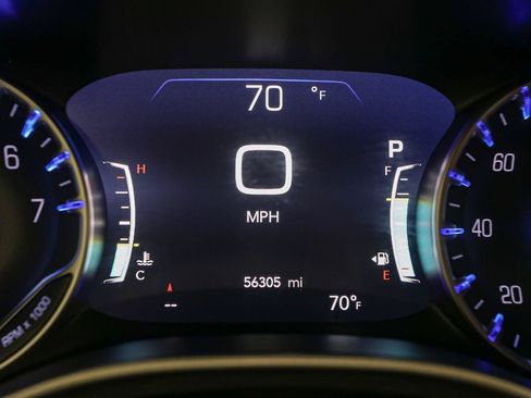 Used 2025 Chrysler Pacifica Select FWD image 39