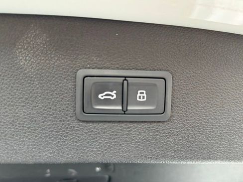 Used 2016 Audi RS 7 Prestige image 8