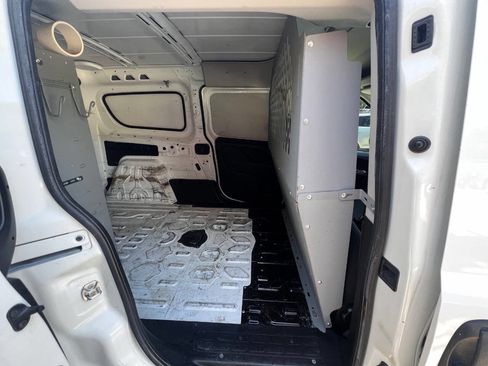 Used 2018 RAM ProMaster City Tradesman FWD image 10
