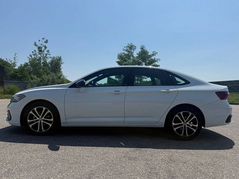 Used 2024 Volkswagen Jetta Sport FWD image 2