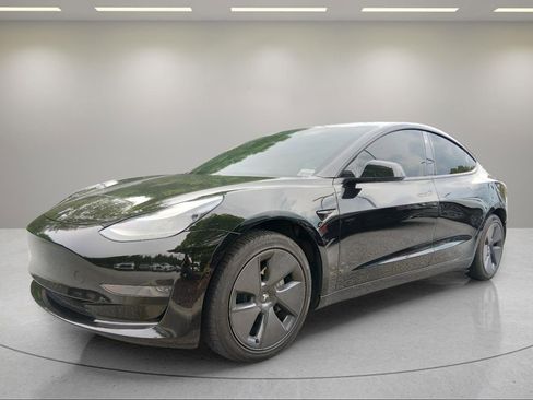Used 2021 Tesla Model 3 Standard Range Plus RWD image 1