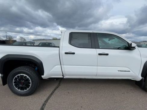 New 2026 Toyota Tacoma TRD Off-Road AWD/4WD image 9