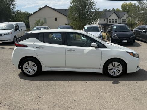 Used 2025 Nissan Leaf S FWD image 3