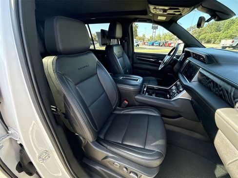 Certified 2021 GMC Yukon Denali w/ Denali Premium Package image 28