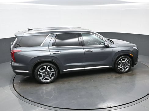 Certified 2023 Hyundai Palisade SEL w/ Winter Package AWD/4WD image 40
