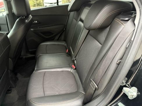 Used 2020 Chevrolet Trax LT w/ Driver Confidence Package image 22