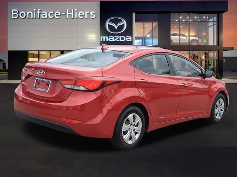 Used 2016 Hyundai Elantra SE FWD image 4