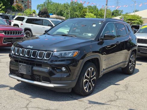 Used 2023 Jeep Compass Limited AWD/4WD image 1