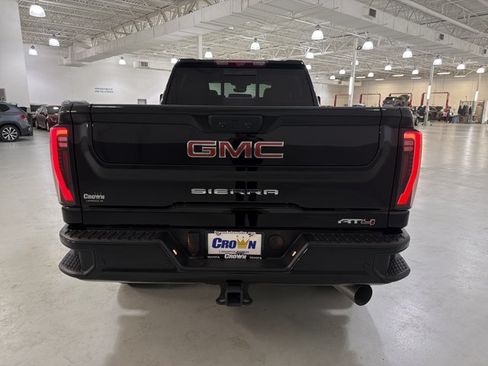 Used 2025 GMC Sierra 3500 AT4 w/ AT4 Premium Plus Package AWD/4WD image 6