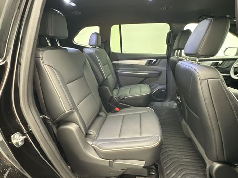Certified 2026 Buick Enclave Preferred AWD/4WD image 30