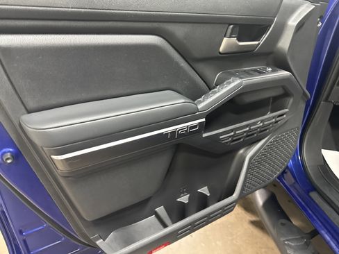 Used 2024 Toyota Tacoma TRD Off-Road image 12