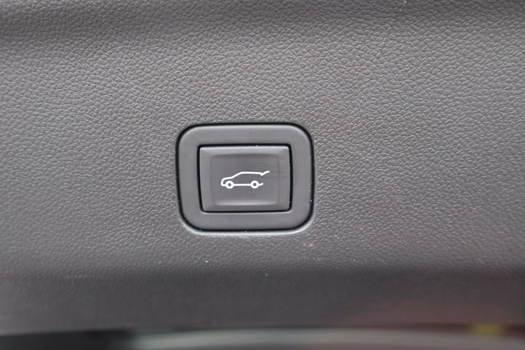 Used 2023 GMC Yukon Denali AWD/4WD image 23