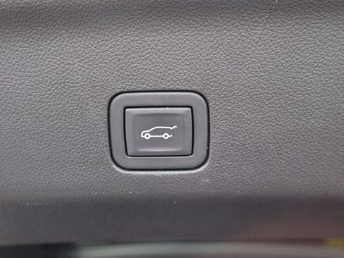 Used 2023 GMC Yukon Denali AWD/4WD image 23