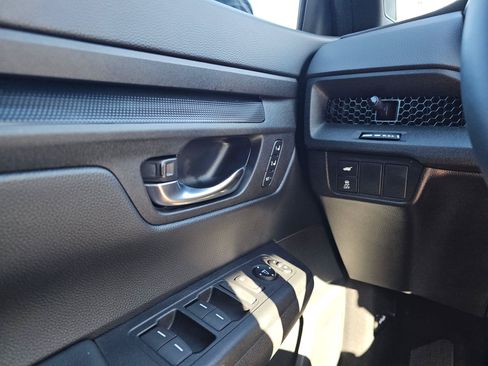 Used 2025 Honda CR-V Sport-L image 31