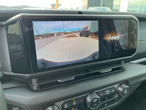 New 2026 Jeep Gladiator Sport image 10