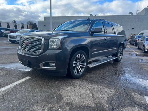 Used 2018 GMC Yukon XL Denali w/ Denali Ultimate Package image 4