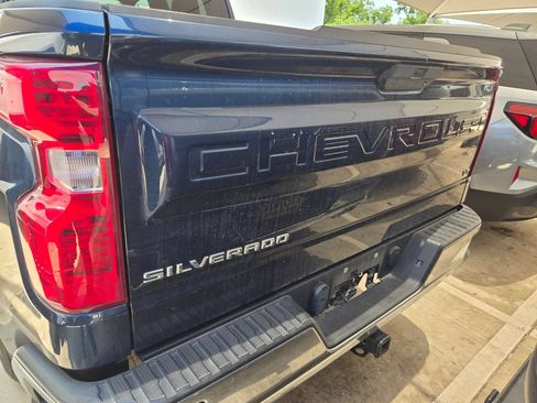 Used 2020 Chevrolet Silverado 1500 LT w/ Texas Edition RWD image 8