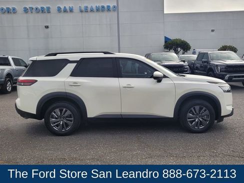 Used 2022 Nissan Pathfinder SV FWD image 7