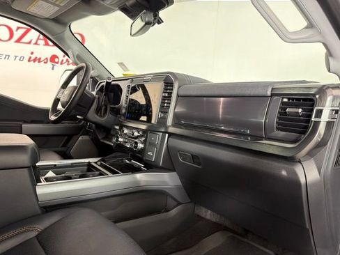 Certified 2025 Ford F250 Lariat w/ Lariat Ultimate Package AWD/4WD image 17