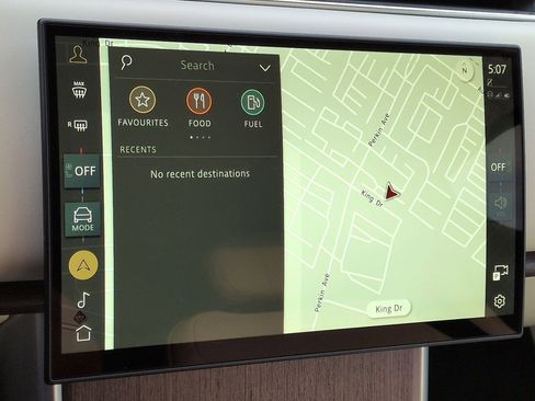 New 2026 Land Rover Range Rover SE image 16