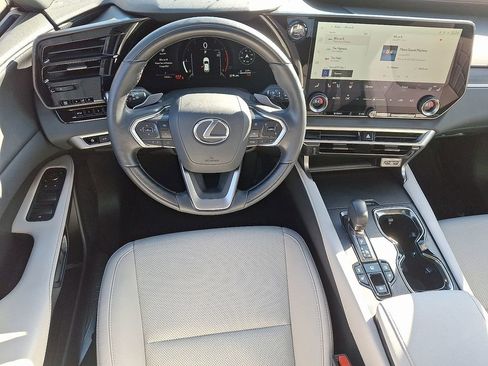 Used 2025 Lexus RX 350 Premium image 12