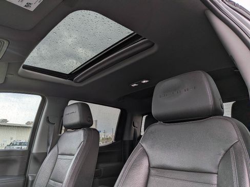 Used 2021 GMC Sierra 1500 Denali w/ Denali Premium Package AWD/4WD image 16
