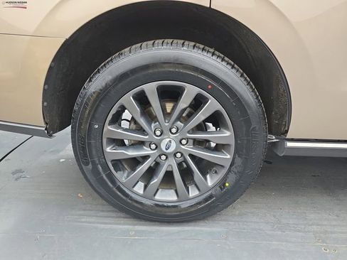 Used 2020 Ford Expedition Limited image 20