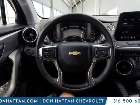 Used 2025 Chevrolet Blazer LT AWD/4WD image 5