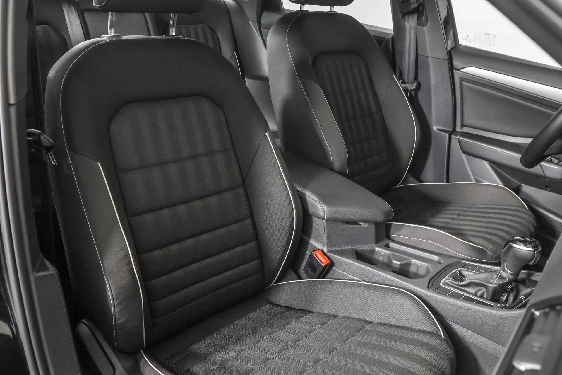 Used 2024 Volkswagen Jetta Sport FWD image 45