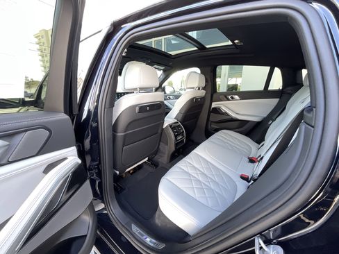 Certified 2024 BMW X6 xDrive40i w/ Premium Package image 24