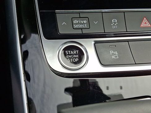 Used 2025 Audi Q8 Premium Plus w/ Premium Plus Package image 24