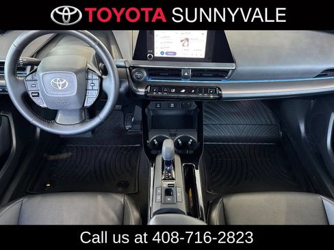 Used 2024 Toyota Prius XLE FWD image 4