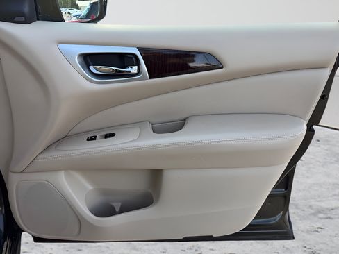 Used 2015 Nissan Pathfinder Platinum w/ Cargo Package FWD image 36