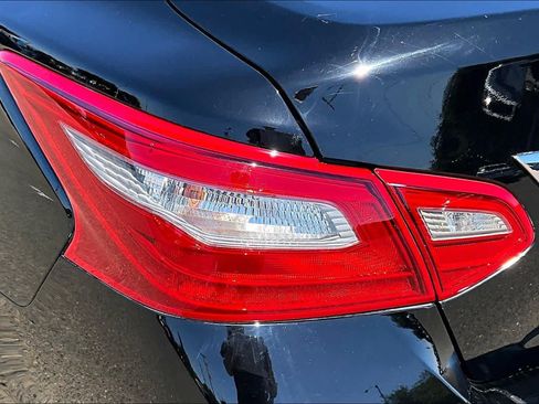 Used 2018 Nissan Altima 2.5 S FWD image 28