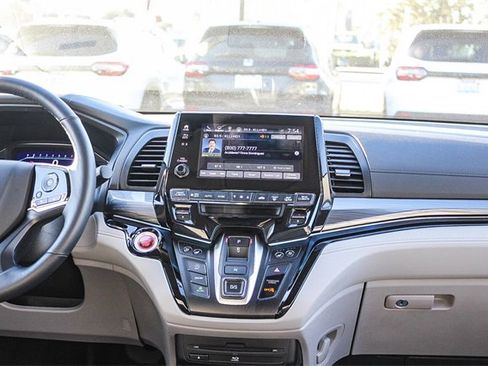 Used 2023 Honda Odyssey Elite image 19