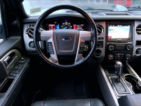 Used 2017 Ford Expedition Limited image 5