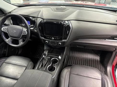 Used 2021 Chevrolet Traverse RS FWD image 16