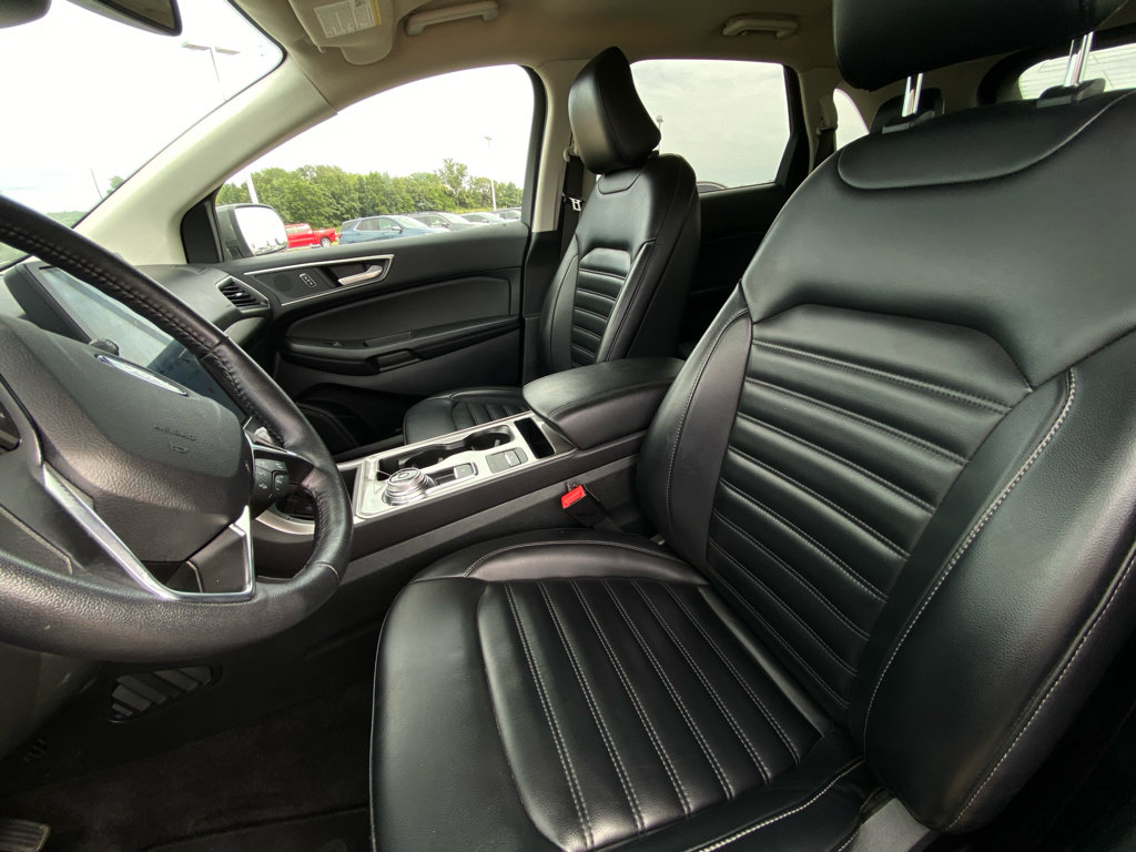 Used 2024 Ford Edge SEL AWD/4WD image 9