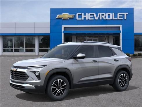 New 2026 Chevrolet TrailBlazer LT FWD image 2