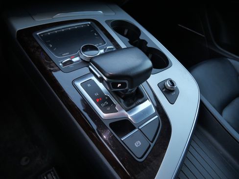 Used 2019 Audi Q7 2.0T Premium Plus w/ Premium Plus Package image 24