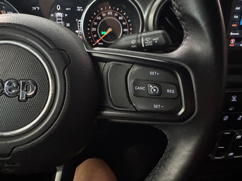 Used 2018 Jeep Wrangler Unlimited Sport S AWD/4WD image 24