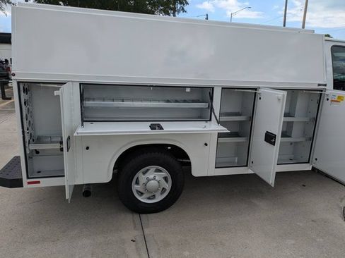 New 2026 Ford E-350 and Econoline 350 Super Duty w/ Power Equipment Group RWD image 12