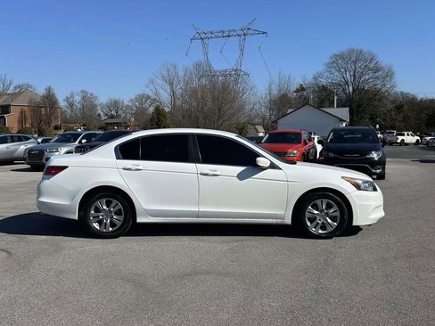 Used 2011 Honda Accord LX-P image 2