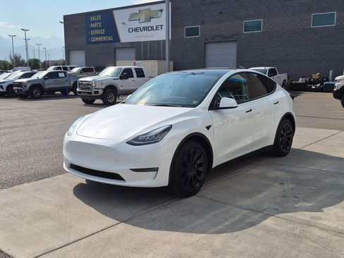 Used 2021 Tesla Model Y Long Range AWD/4WD image 8
