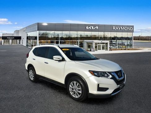 Used 2019 Nissan Rogue SV FWD image 10