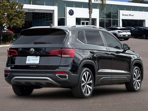 Used 2023 Volkswagen Taos SE FWD image 4